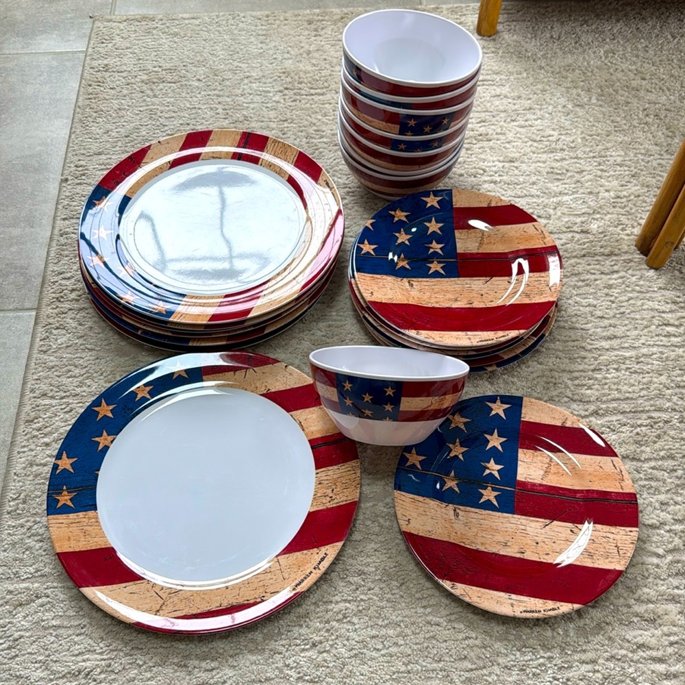 WARREN KIMBLE by Sakura Evolution Set of 24/ Service for 8, Melanine Flag Set